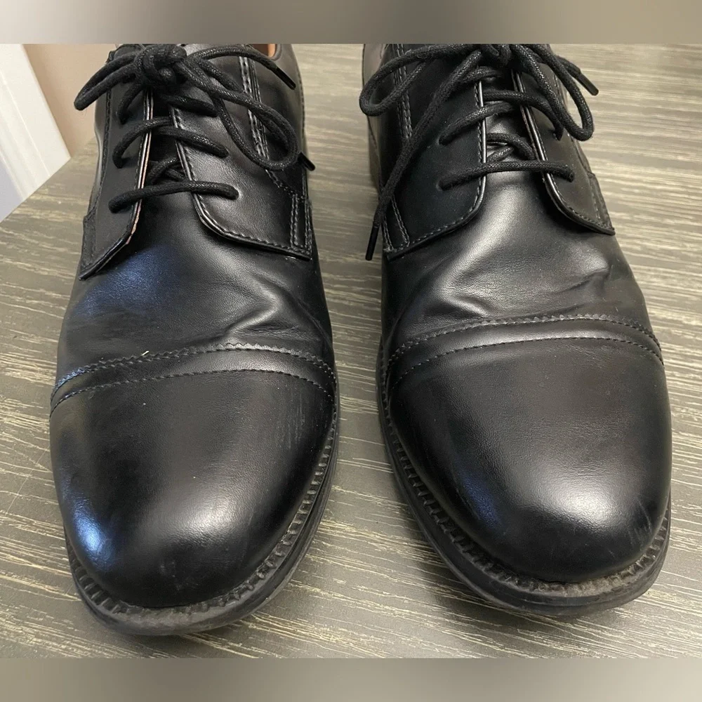 Dockers Black Leather Men's Oxfords